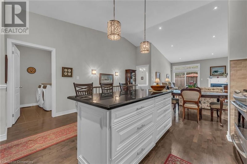 4 TOULON Avenue  Ancaster, L9K0E5 | Image 12