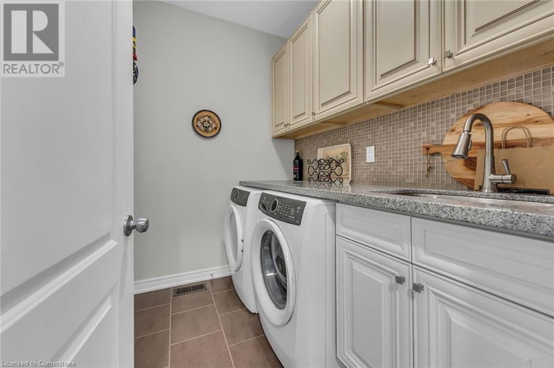 4 TOULON Avenue  Ancaster, L9K0E5 | Image 23