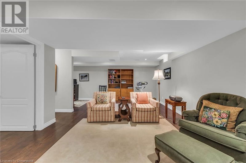 4 TOULON Avenue  Ancaster, L9K0E5 | Image 35