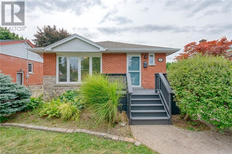 16 WILDEWOOD Avenue  Hamilton, L8T1X3 | Image 1