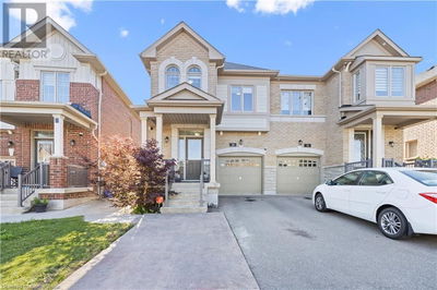 30 BIDDENS Square  Brampton, L6P3R1 | Image 1