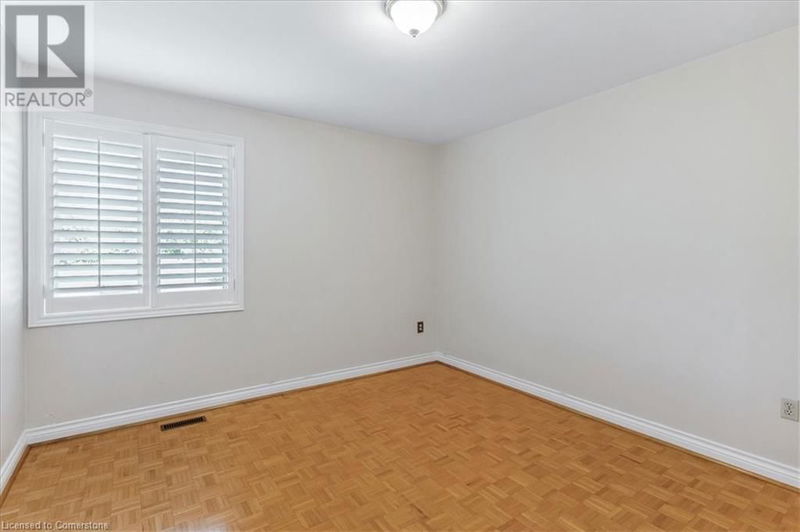 335 YORK Road  Burlington, L7N3N8 | Image 18