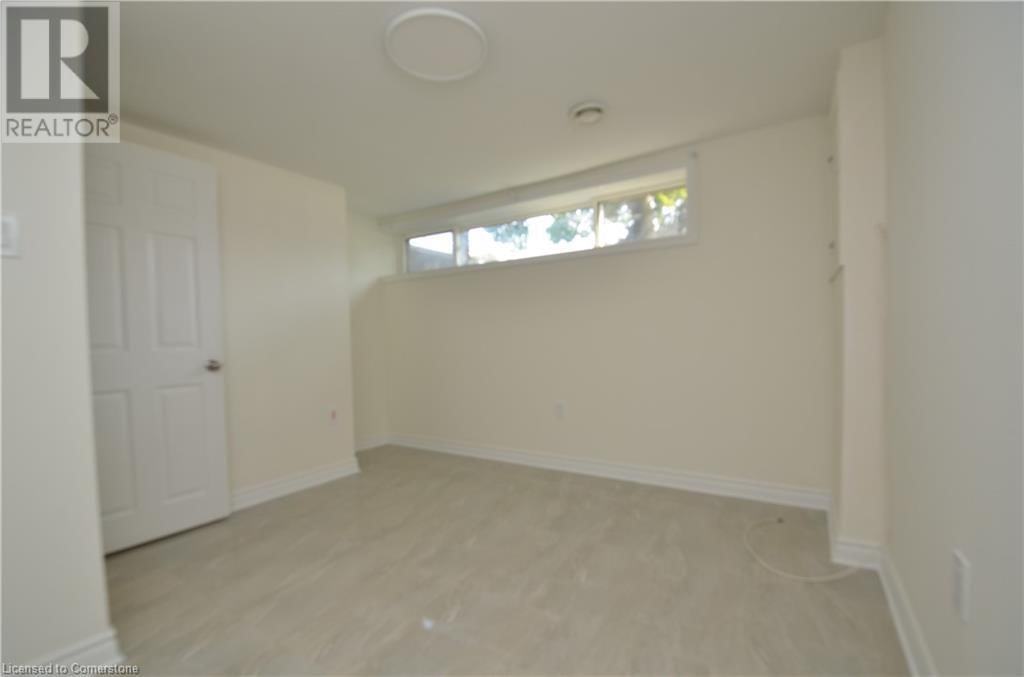 880 UPPER SHERMAN Avenue Image 32