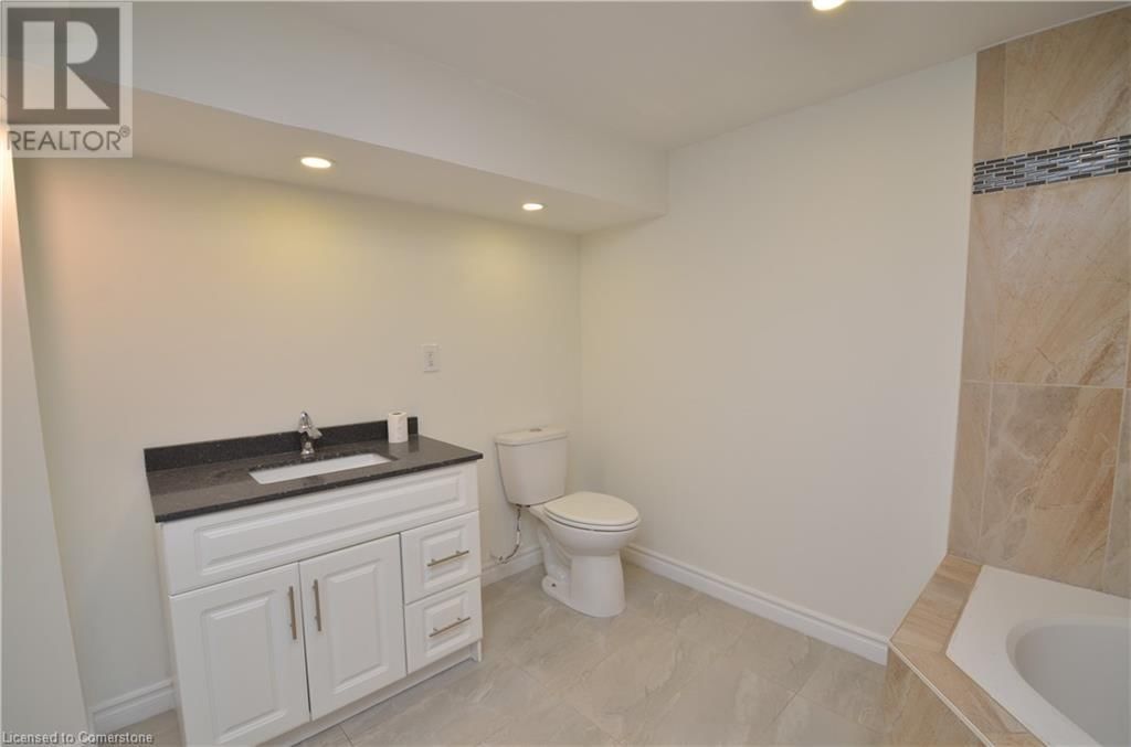 880 UPPER SHERMAN Avenue Image 34