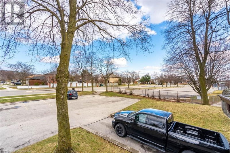 1115 PARAMOUNT Drive  Stoney Creek, L8J1P6 | Image 12