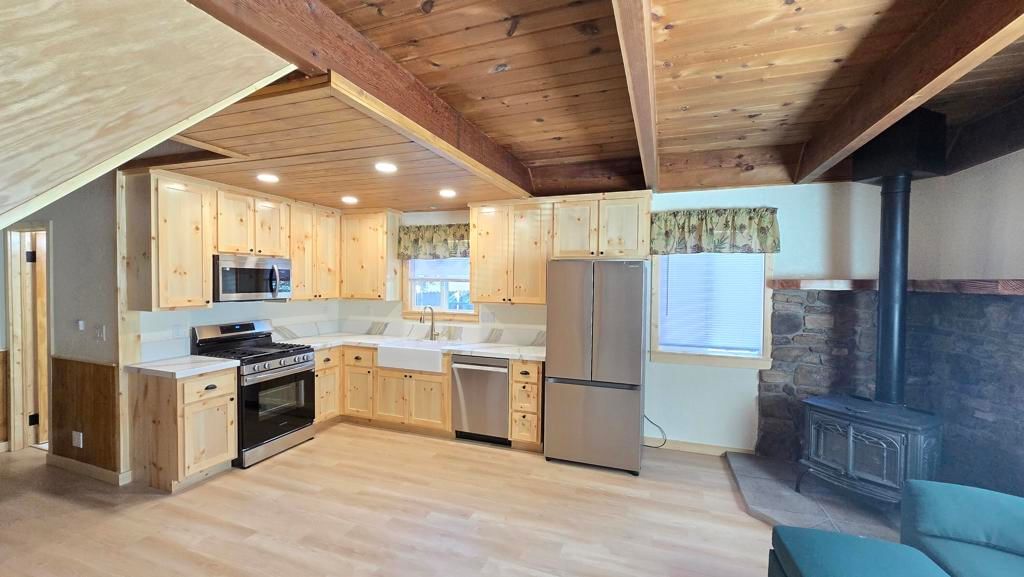 317 Spruce Lane, Sugarloaf, CA, 92386