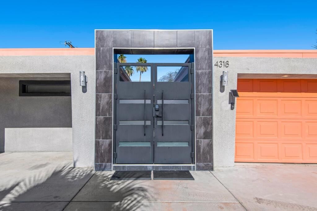 4318 Mesquite Avenue, Palm Springs, CA, 92264