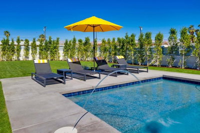 323 Palm Vista Drive, Palm Springs, CA 92262