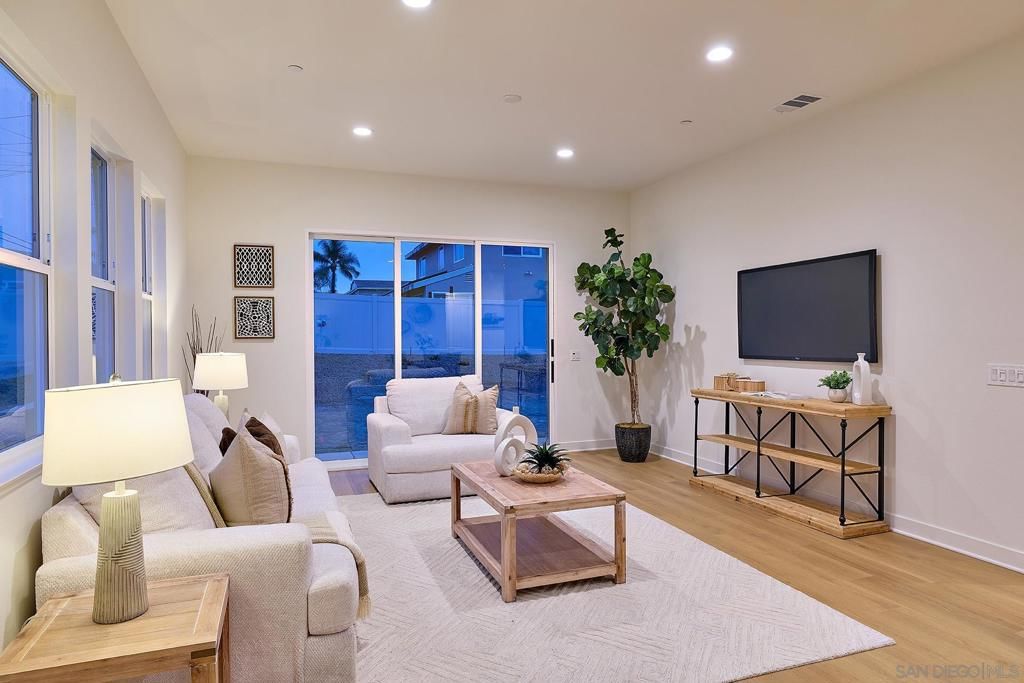 793 Michael Ct, Vista, CA, 92081