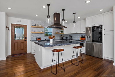 6875 Estrella Ave, San Diego, CA 92120