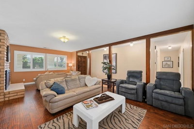 2826 Calle De Malibu, Escondido, CA 92029