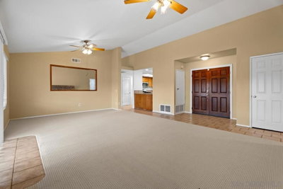 1368 Oakleaf Ln, Ramona, CA 92065
