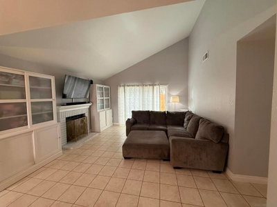 2327 Lake Forest, Escondido, CA 92026