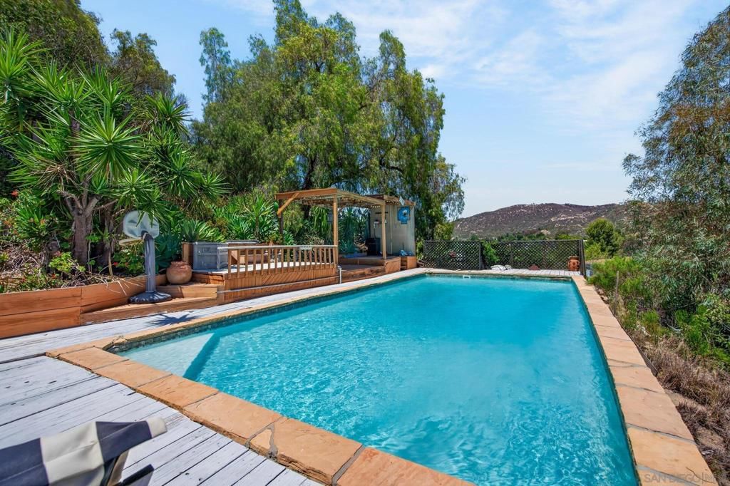 Property photo 44