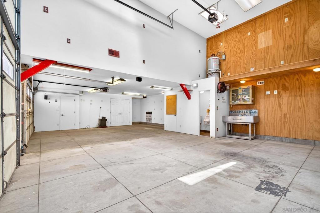 296 East Lane, El Cajon, CA, 92021