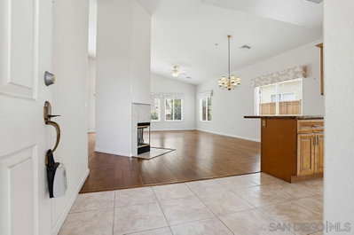 713 Bel Air, Vista, CA 92084