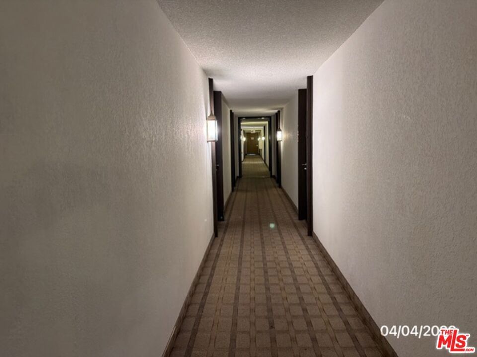 525 Ardmore Avenue #242 — photo 3