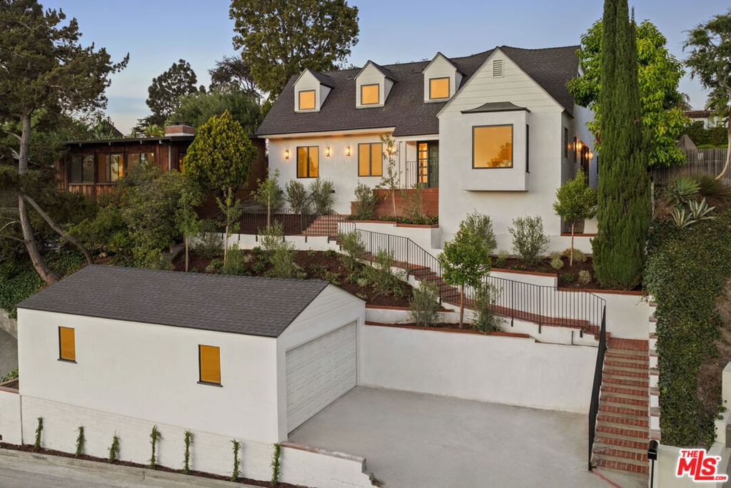 2536 Micheltorena Street — photo 1