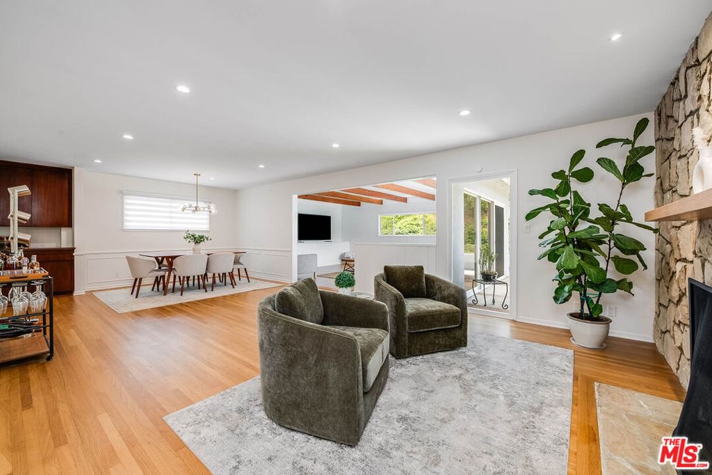 3331 Longridge Avenue, Sherman Oaks, CA, 91423