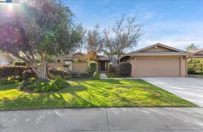 3305 Appaloosa Ct, Modesto, CA 95356