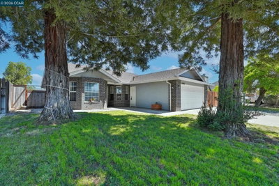 18902 Arrowhead Dr, Lockeford, CA 95237