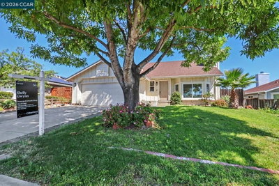 1940 Gateway Dr, Oakley, CA 94561