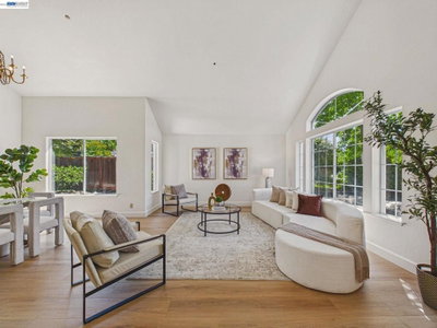 66 Sparrow St, Livermore, CA 94551