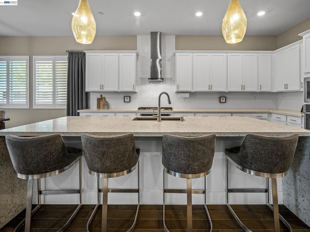 3001 Compass Ln, Roseville, CA, 95747