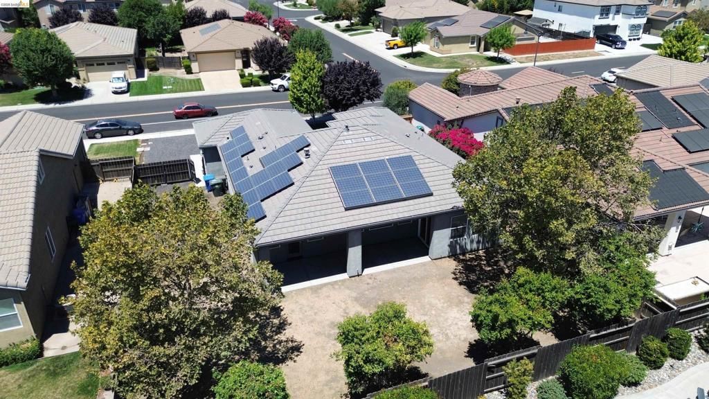 1110 Clearwater Creek Blvd, Manteca, CA, 95336