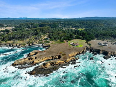 17290 Ocean Drive, Fort Bragg, CA 95437