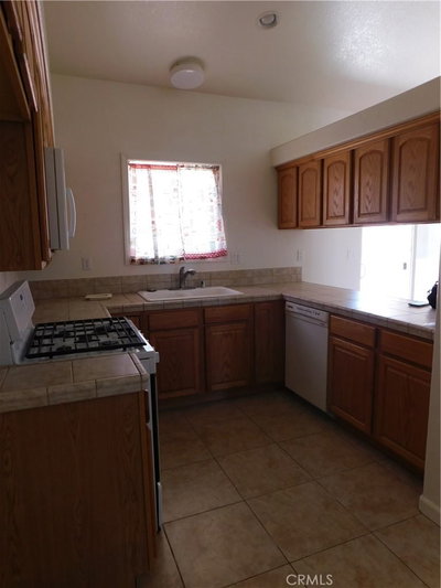 20863 West Lake, California City, CA 93505