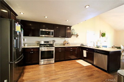 1252 N Mulberry Ave, Rialto, CA 92376