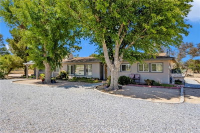 15884 El Centro Road, Hesperia, CA 92345