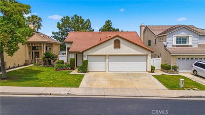 696 Avondale Drive, Corona, CA 92879