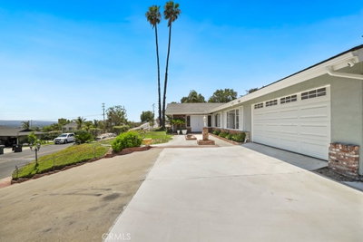 5485 Golden West Avenue, Jurupa Valley, CA 92509