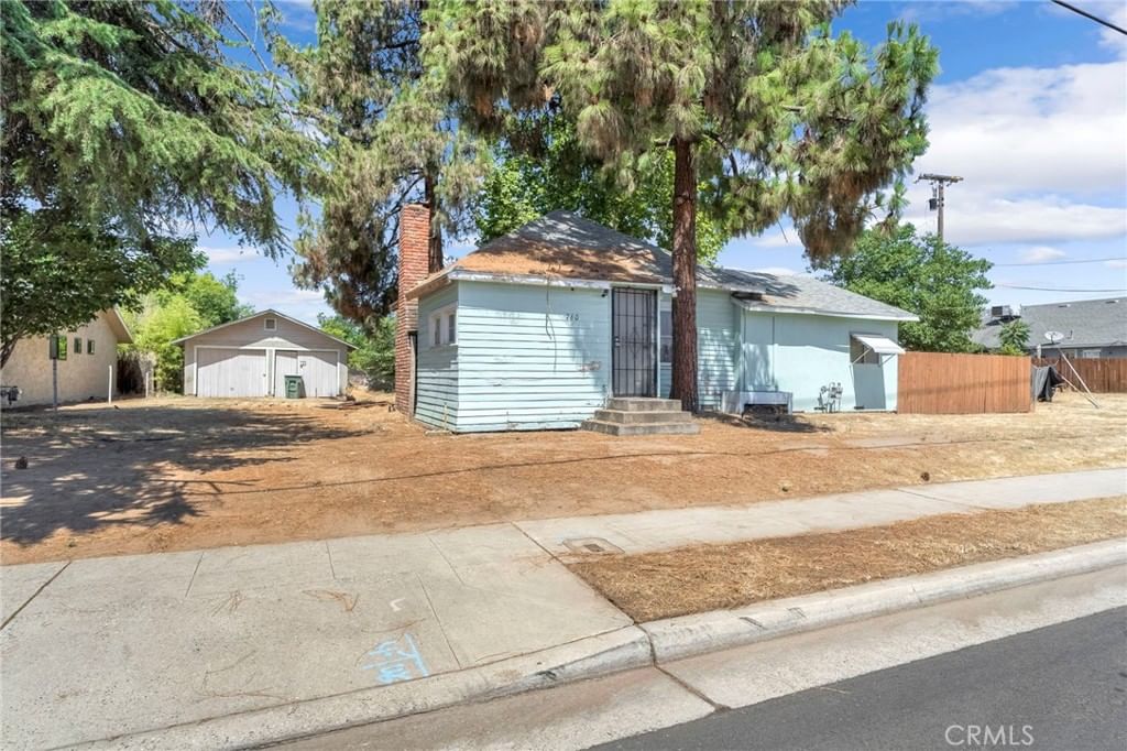 760 Sunnyside, Clovis, CA, 93611