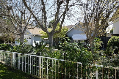 2037 Decatur, Fresno, CA 93720