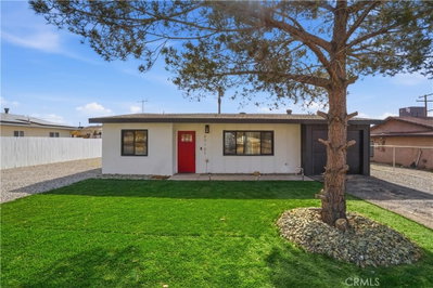23921 South, Apple Valley, CA 92307