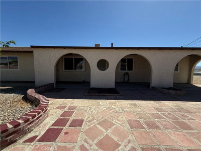 1011 Manzanita, Barstow, CA 92311