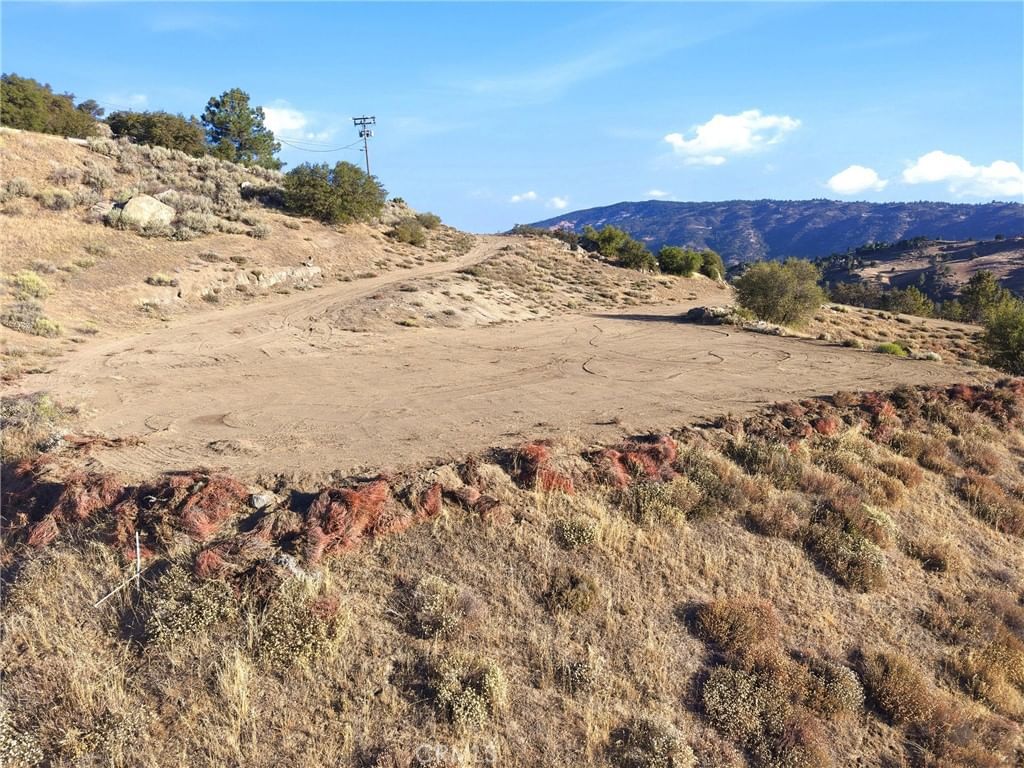 26400 Skyline Drive, Tehachapi, CA, 93561