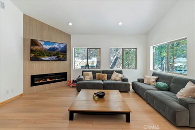 374 Los Angeles Avenue, Sugarloaf, CA 92386