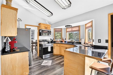 625 San Benito, Lake Arrowhead, CA 92352