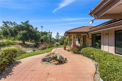 1405 Sterling Road, Redlands, CA 92373