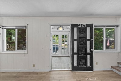 22879 Juniper Lane, Crestline, CA 92325