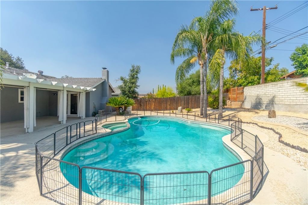 Property photo 33