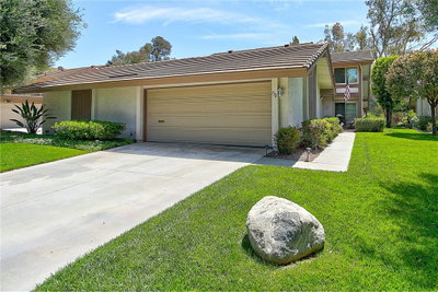 732 Via Zapata, Riverside, CA 92507