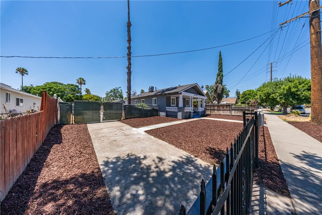 950 Sierra Way, San Bernardino, CA, 92410