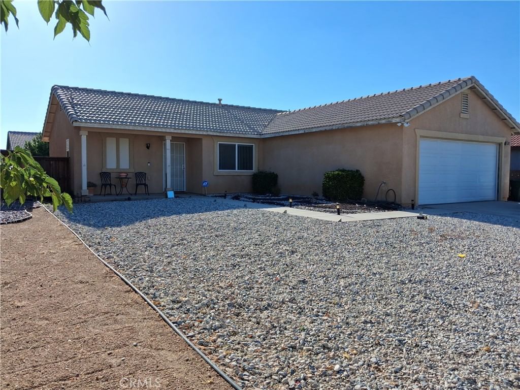 15382 Lassen, Adelanto, CA, 92301