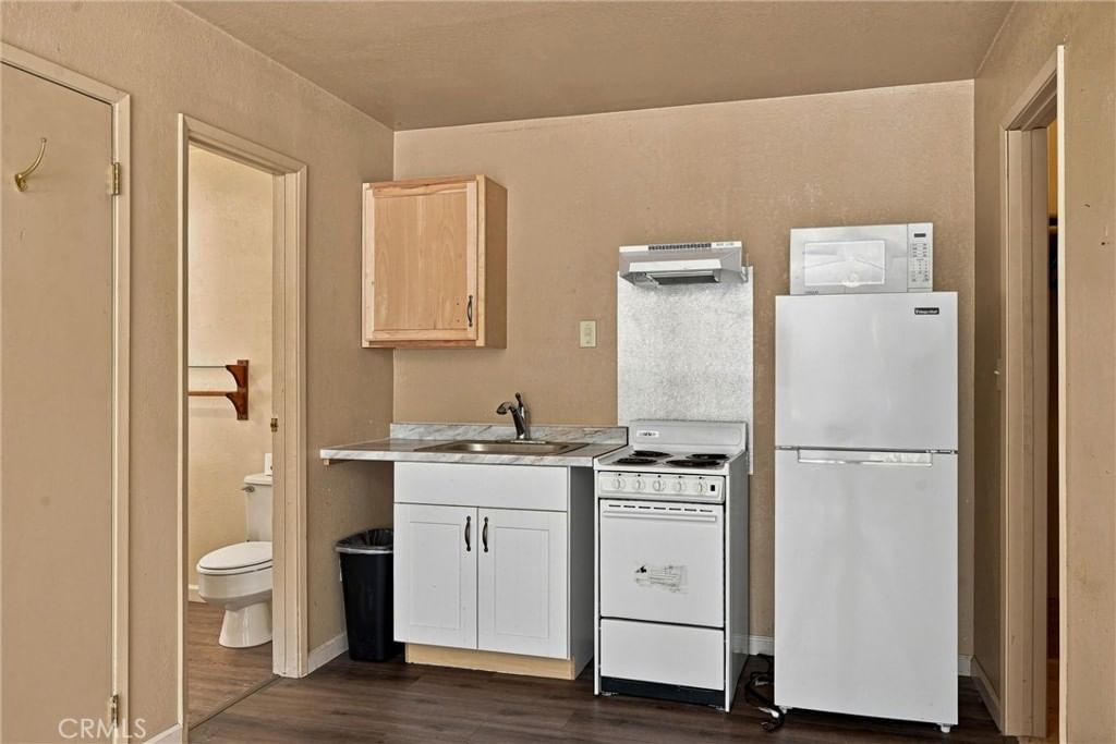 Property photo 24