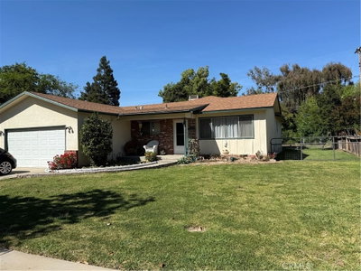 1445 Brookdale, Merced, CA 95340